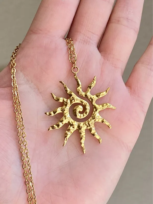 Handmade gold tone stainless steel sun boho retro vintage style necklace☀️ - Image 4