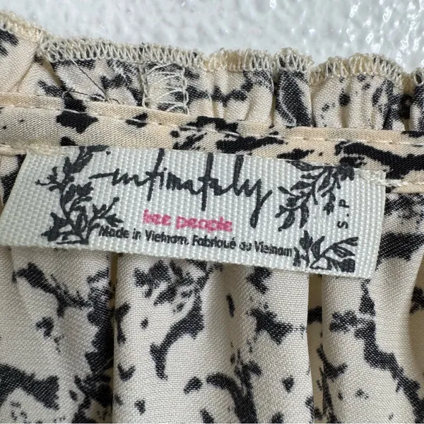 Free People Intimately All Tucks Printed‎ Bodysuit Size Small - Image 5