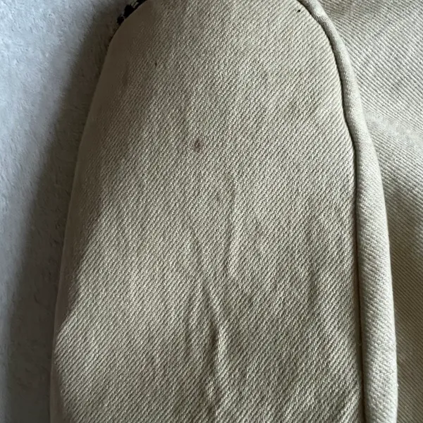 ˚₊‧꒰ა 90's embroidered floral tapestry cream bag with adjustable straps and wooden closure ໒꒱ ‧₊˚ - Image 7