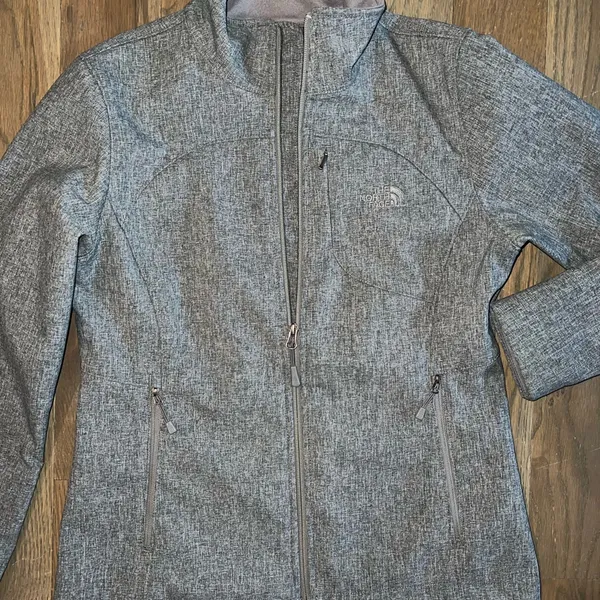 The North Face Women's Apex Bionic Soft Shell Full Zip Jacket Size M Grey - Image 2