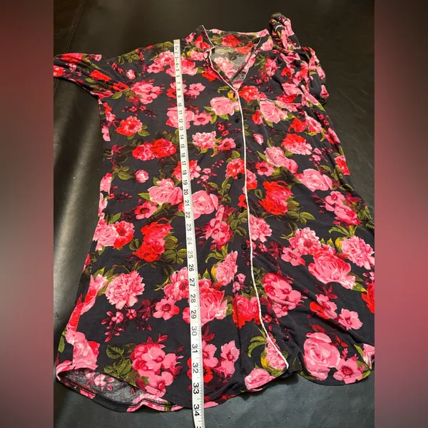 Victoria's Secret Floral Cozy Gown. Size M - Image 10