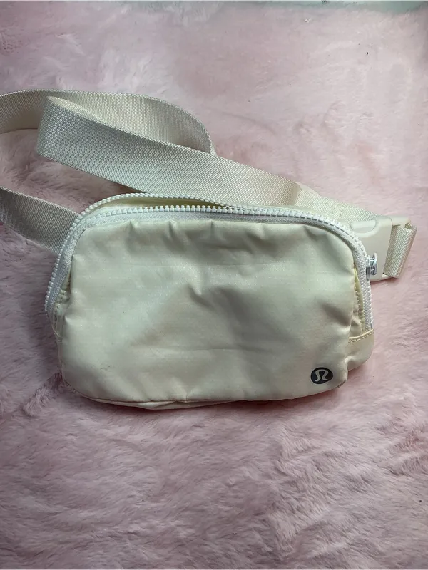 lululemon athletica Light Pink Crossbody Sling - Image 4