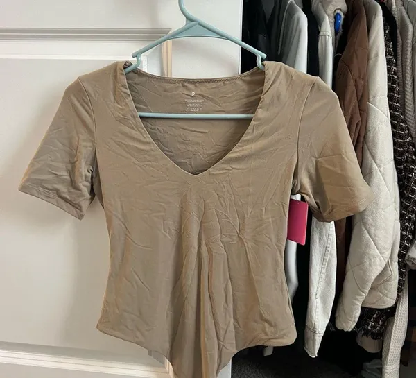 Amazon Pumiey | Short Sleeve V Neck Bodysuit - Image 2