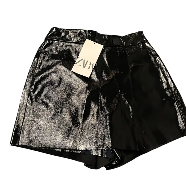 Zara Vinyl Effect Faux Leather Skort Black Size XS NWT - Image 4