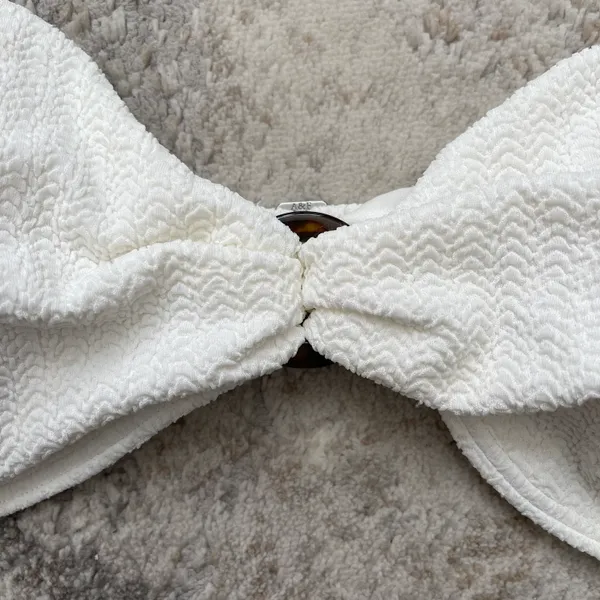 Abercrombie White Texture Cinched O Ring Swim Bandeau Bikini Top NEW - Image 3