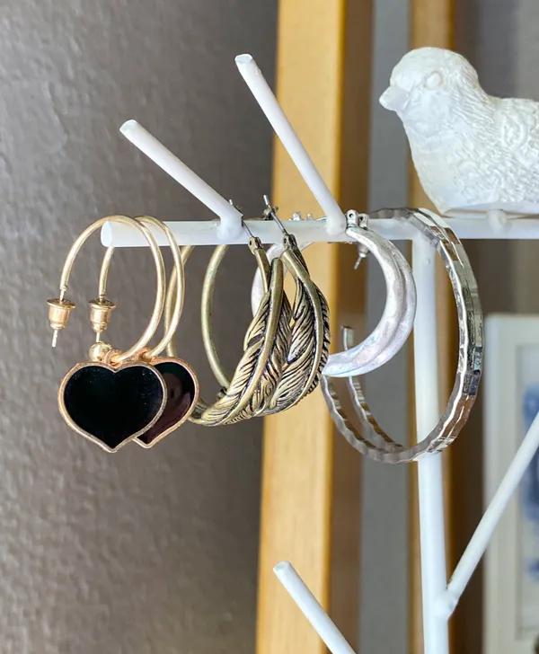 Boutique Hoop earrings set of 4🍂🖤 - Image 2