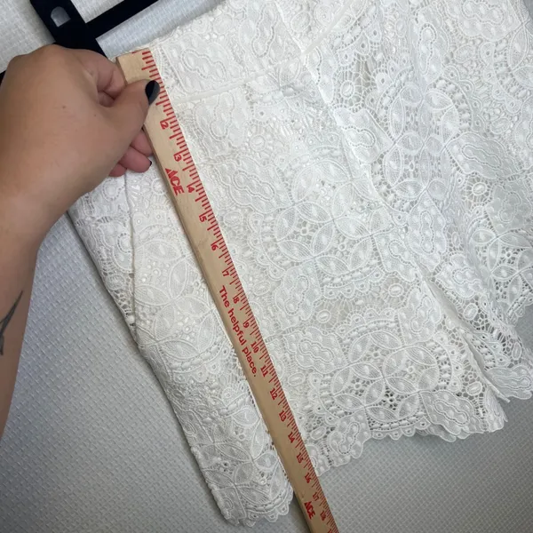 Maje E16IANIS Ecru White Guipure Floral Lace Scalloped High Rise Shorts - Image 5