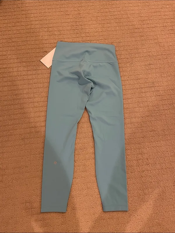 Lululemon Wunder Train HR Tight 25” - Image 3