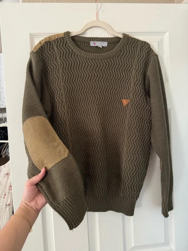Vintage Green Chunky Knit “B” Embroidered Sweater - Image 5