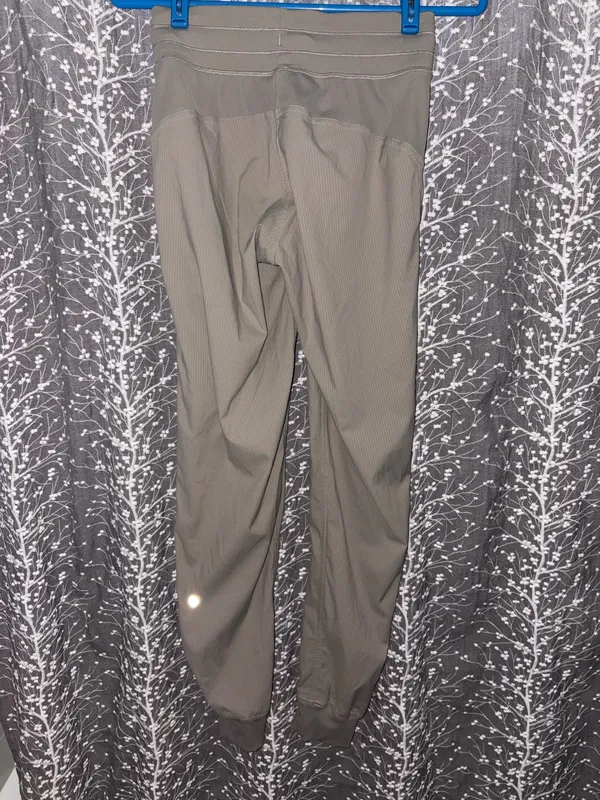 Lululemon Dance Studio Joggers 28"  - Image 6