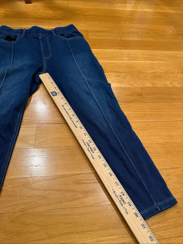 Halara flex mid rise skinny cropped jeans with pockets size medium. - Image 3