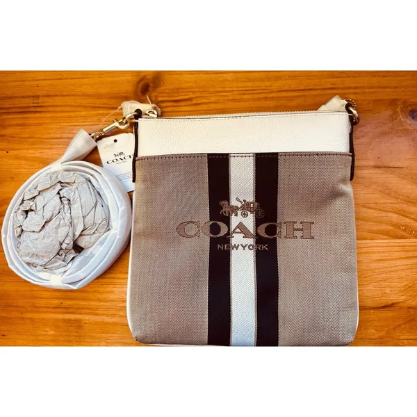 NWT Coach Whiplash Excel Horse & Carriage Jacquard Kitt Crossbody Zipper W/tag‎ - Image 9