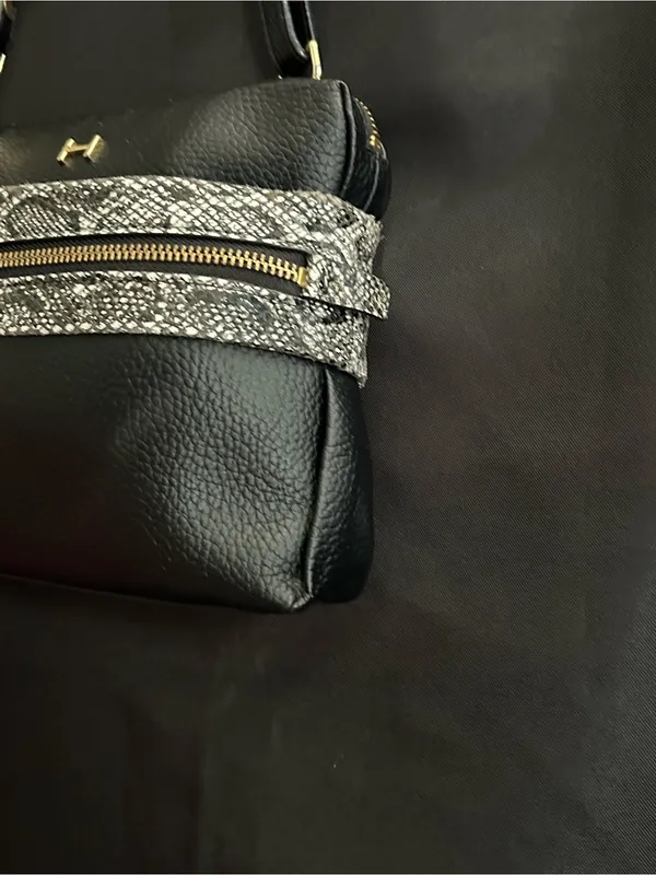 Halston Leather Black Crossbody Bag with Snake-Print Trim - Image 4