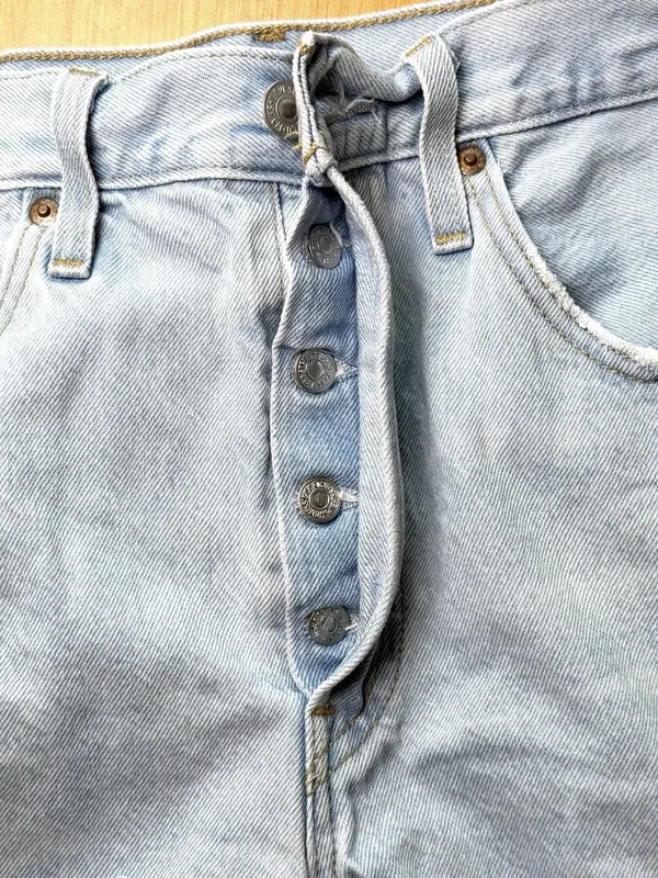 Levi’s Premium 501 Women’s W30 High Rise Cutoff Denim Shorts Distressed Blue - Image 4