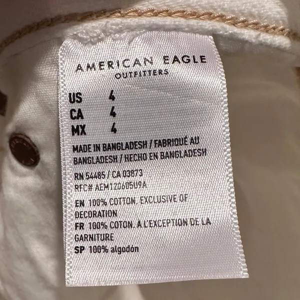 American Eagle 90s Boyfriend White Denim Shorts Distressed‎ Size 4 NWT - Image 7