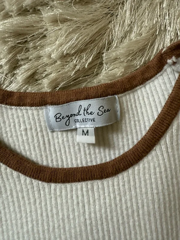 Beyond the Sea White Crop top Size M - Image 2