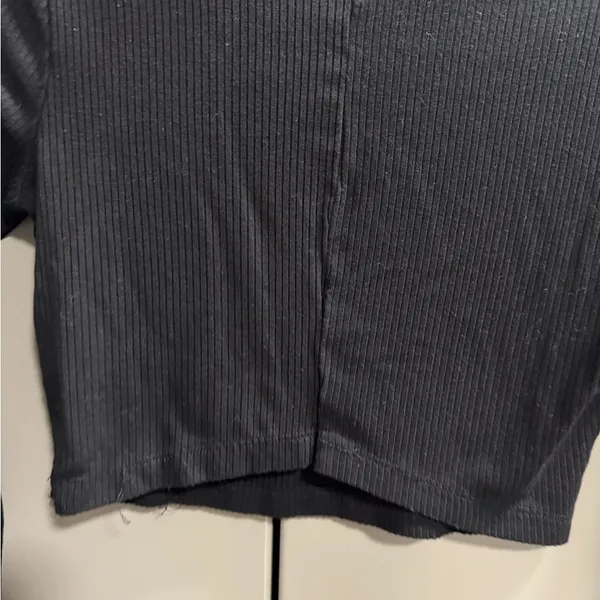 Reformation Black Fitted Long Sleeve Crop Blouse! Small women’s - Image 3
