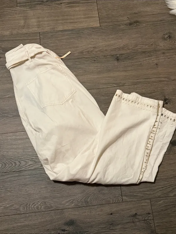FARM Rio Cream Wide-Leg High-Rise Pants with Zip - Image 4