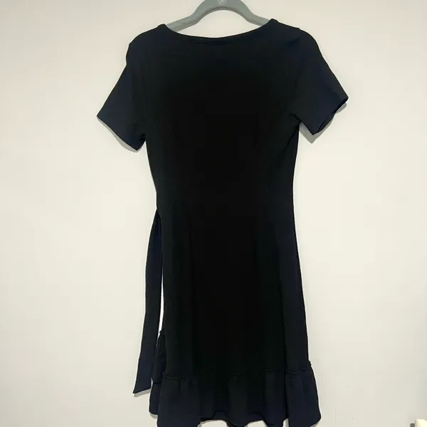 A Pea in the Pod Black Short Sleeve Maternity Dress - Image 7