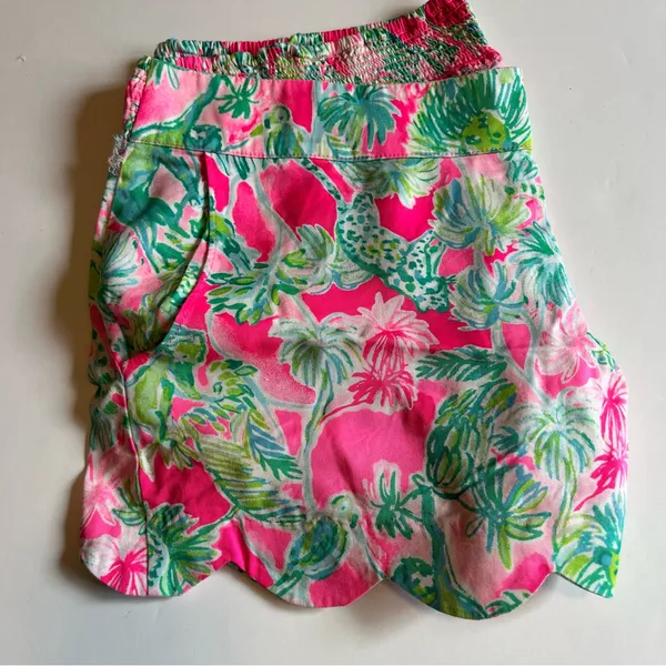 Lilly Pulitzer Pink and Green Floral Scalloped Shorts - Image 4