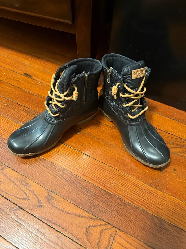 Womens sperry boots 8 - Image 2