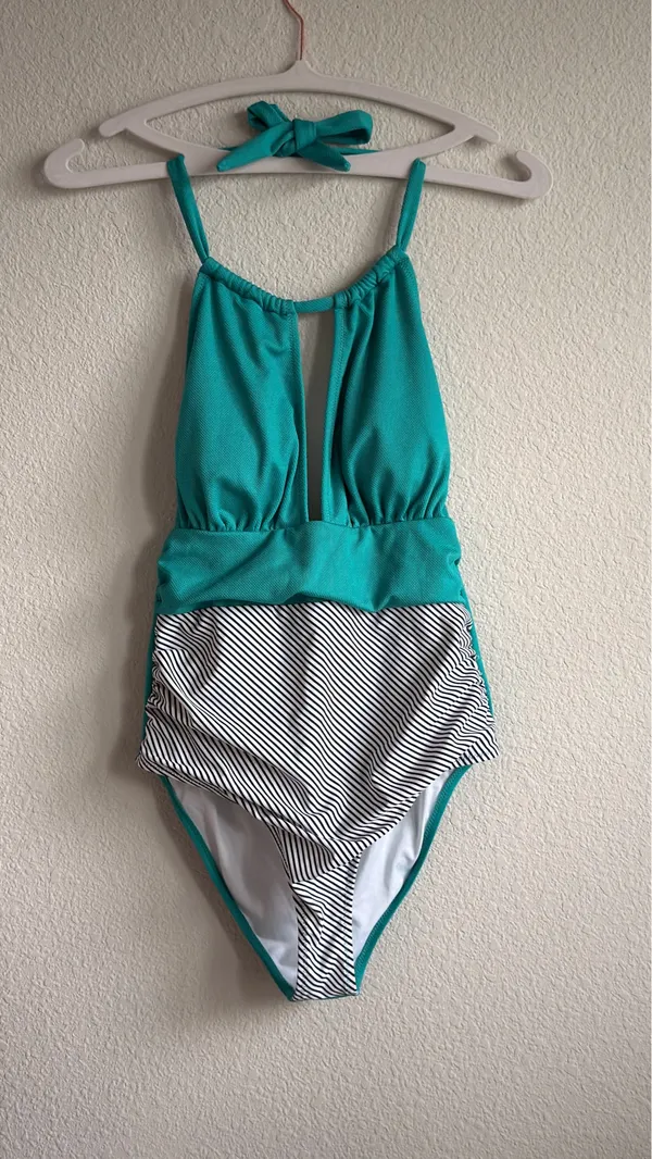 Cupshe Aqua Textured Halter One Piece Swimsuit - Image 2