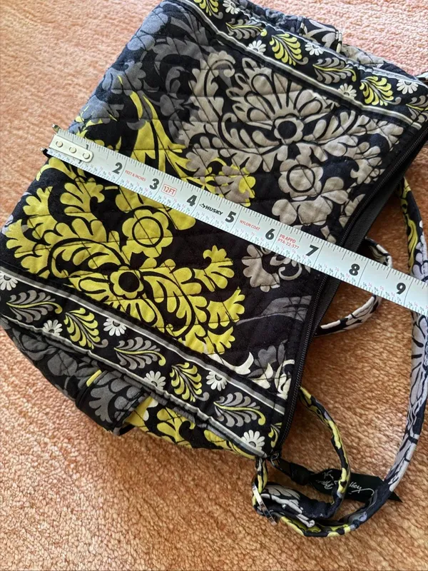 Vera Bradley Baroque Shoulder Bag great condition - Image 6