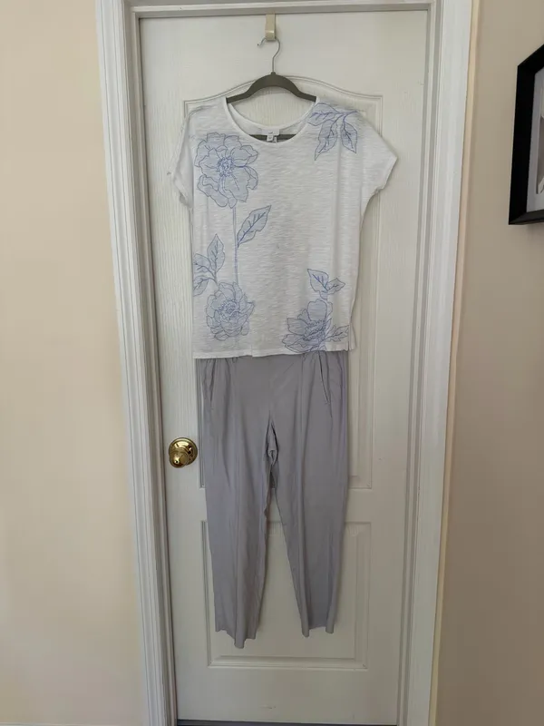2 of J.Jill Size Woman’s Set Top & Pants, Sz S - Image 3