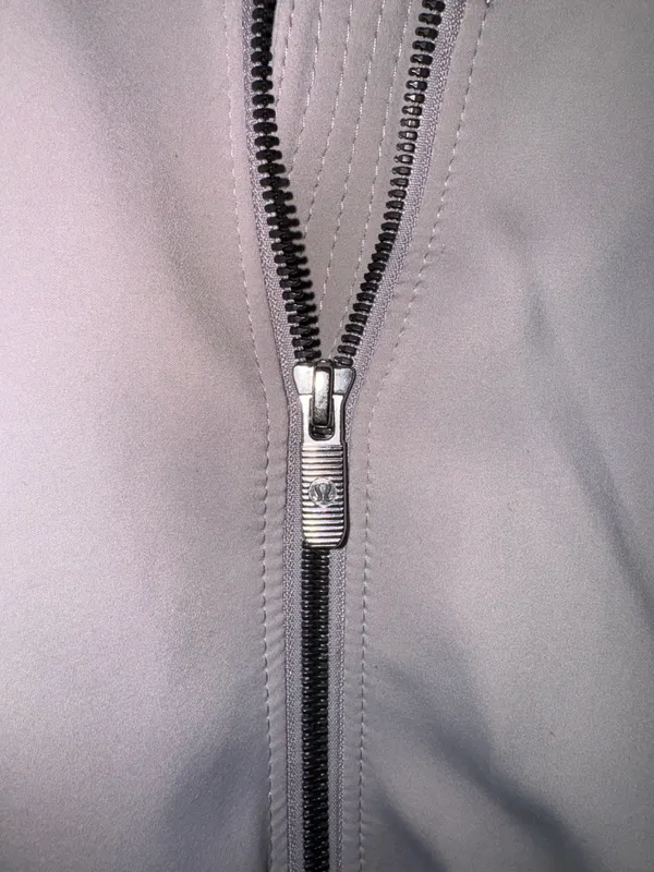Lululemon jacket Gray - Image 3