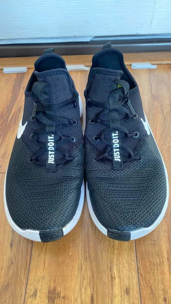 Nike free Run Shoes Size 9 - Image 2