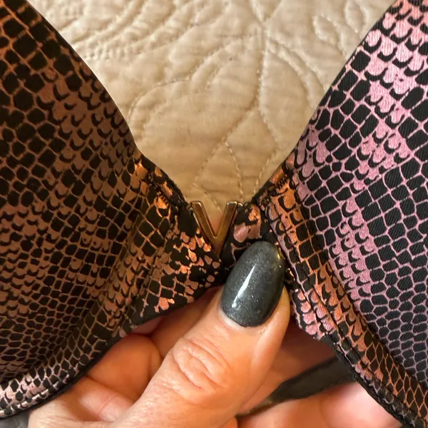 Victoria's Secret 32-D Black and Pink Snake Print Bra - Image 2