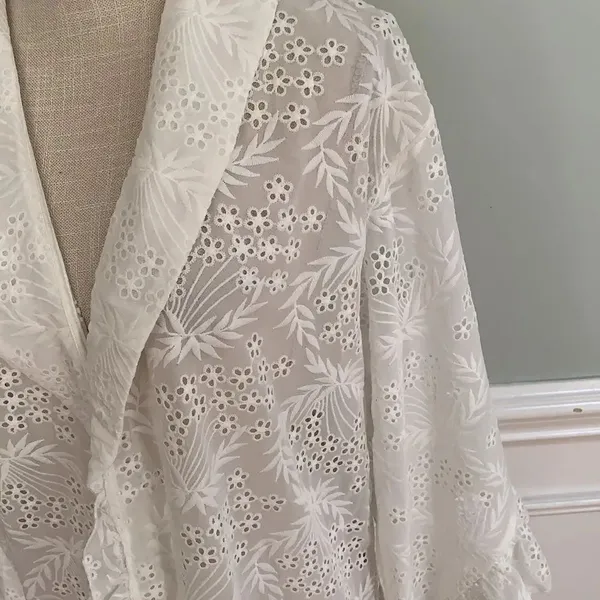 Majorelle Faria Kimono in White embroidery Large - Image 5