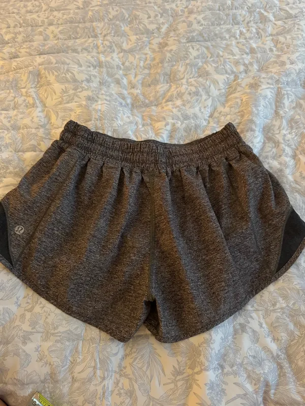 Hotty Hot Lululemon Shorts 2.5" - Image 2