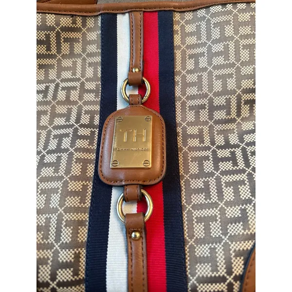 Vintage Tommy Hilfiger Crossbody bag. Brown Canvas Adjustable‎ Strap - Image 3