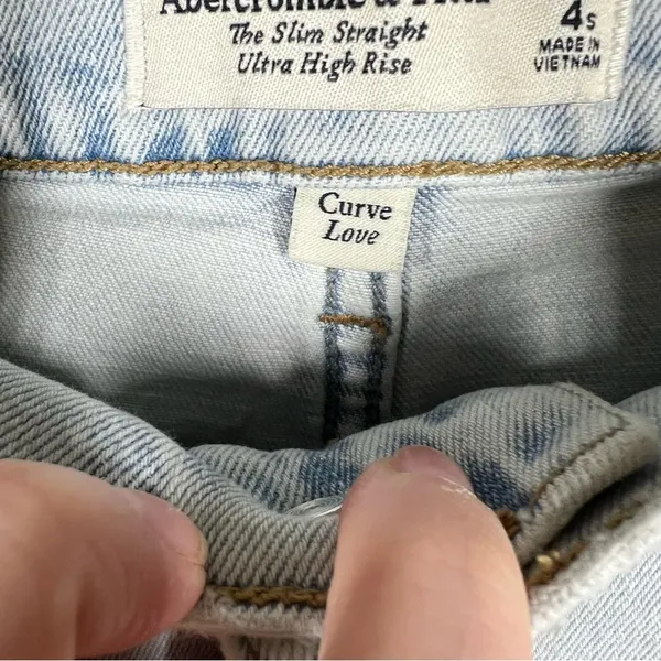 Abercrombie & Fitch‎ Light Wash Curve Love The Slim Straight High Rise Jeans - Image 4