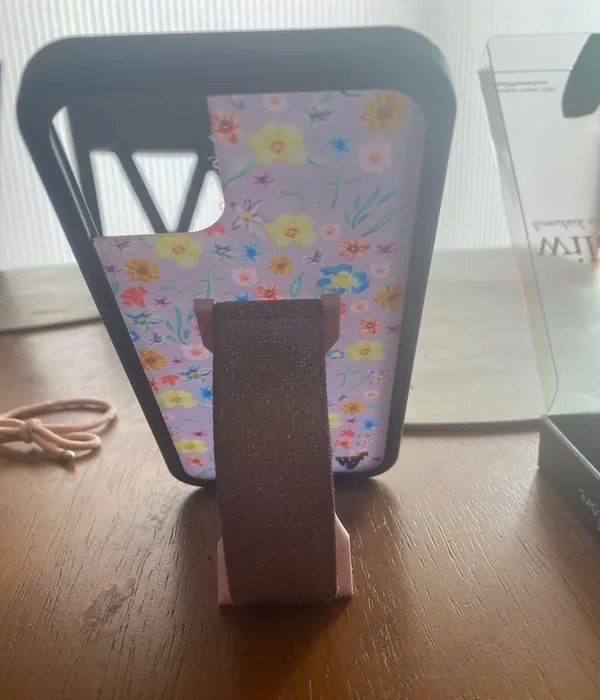 Wildflower iPhone 11 case - Image 3