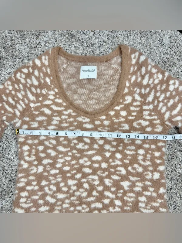 Abercrombie & Fitch Soft A&F Leopard Print Sweater Small S Tan White Scoop Neck - Image 8