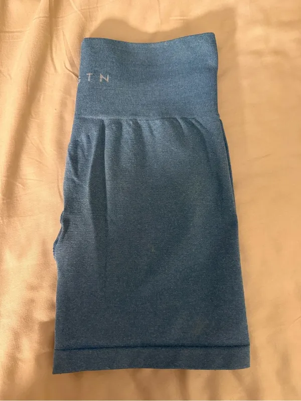 NVGTN Seamless Light Blue High-Waisted Bike Shorts - Image 3