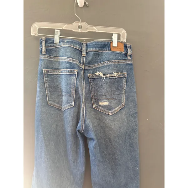 American Eagle Mom Straight Jeans 4 Regular Distressed Ripped Blue High‎ Rise - Image 4