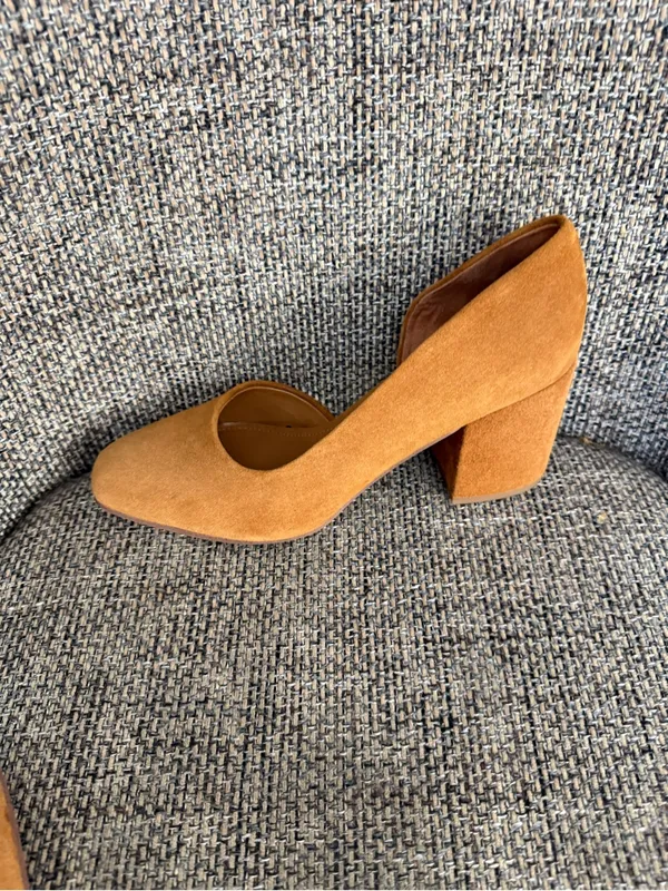 Franco Sarto Suede Block Heel Pump Size 8.5 in Saddle Brown Suede - Image 7