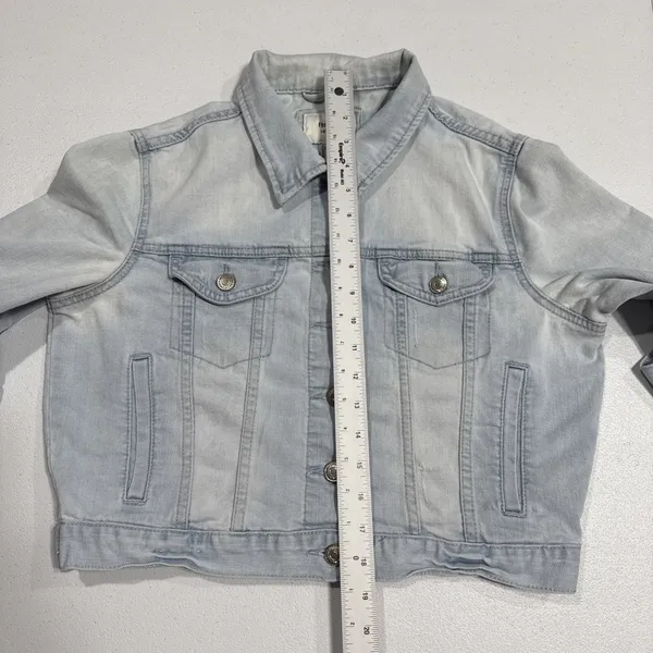 Forever 21 Denim Trucker Jean Jacket Womens Size M Button Up Long Sleeve Blue - Image 7