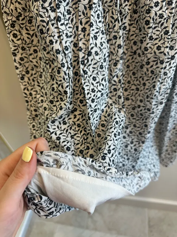 Old Navy Floral Dress - Image 4