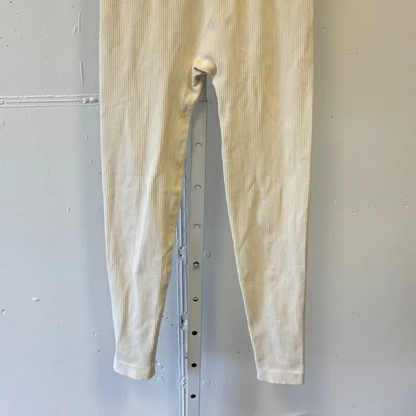 OOQ Seamless Ribbed High Waisted Leggings Cream Off-White Small Yoga Activewear - Image 4