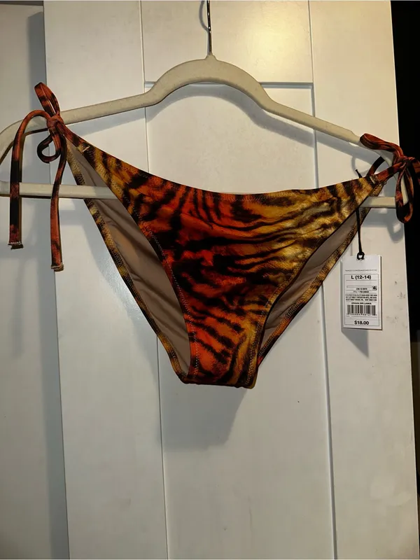 Shade & Shore Cheeky String Bikini Bottoms In Animal Print - Image 4