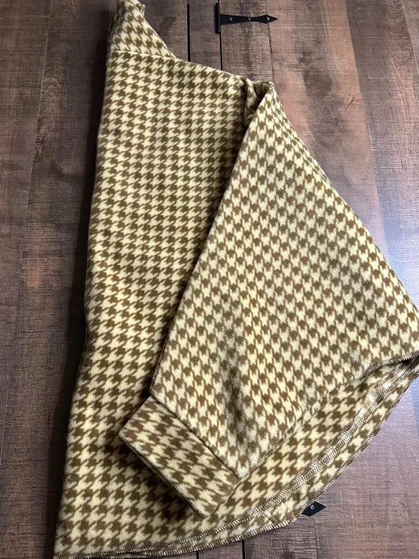 Collection XIIX Women's Houndstooth Fleece Poncho Cape Shawl Wrap L/XL Beige - Image 14