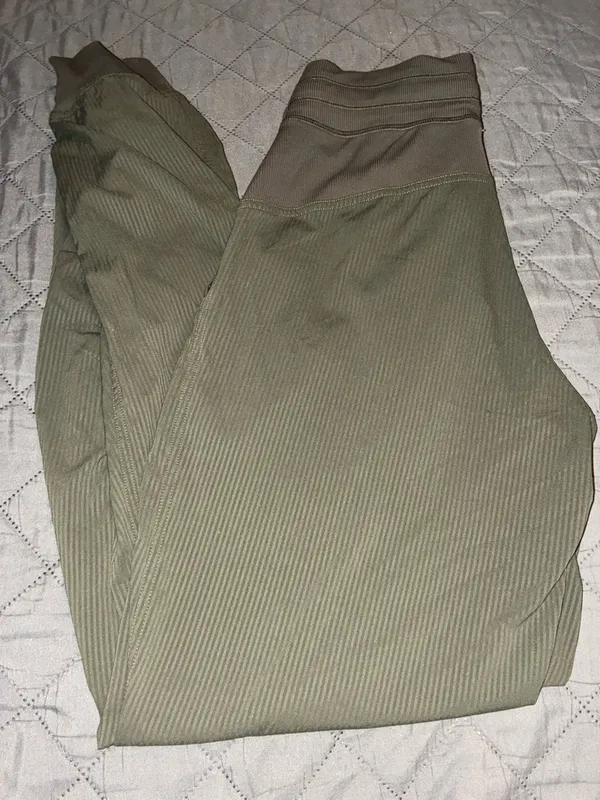 Lululemon Dance Studio Jogger *29" Dark Olive for Women size 2 - Image 6
