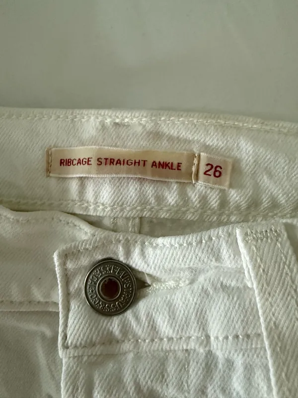 Levi’s Ribcage Straight Ankle Jeans Womens - white, size 26 - Image 3