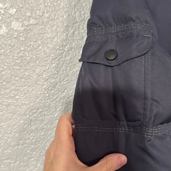 Lululemon Puffer Jacket size 6 *rare - Image 6