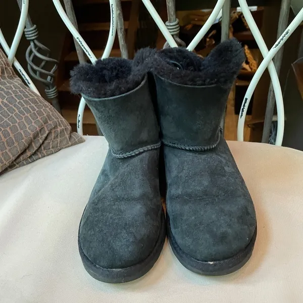 UGG‎ Arielle Bailey Fur Bow Black Boots Size 6 - Image 2