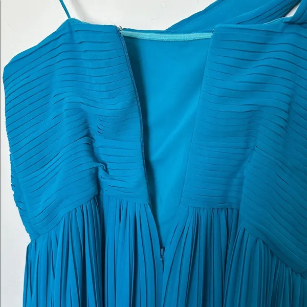 AMUR Skye Blue One Shoulder Pleated Chiffon Formal Gown Size 4 NWOT - Image 6